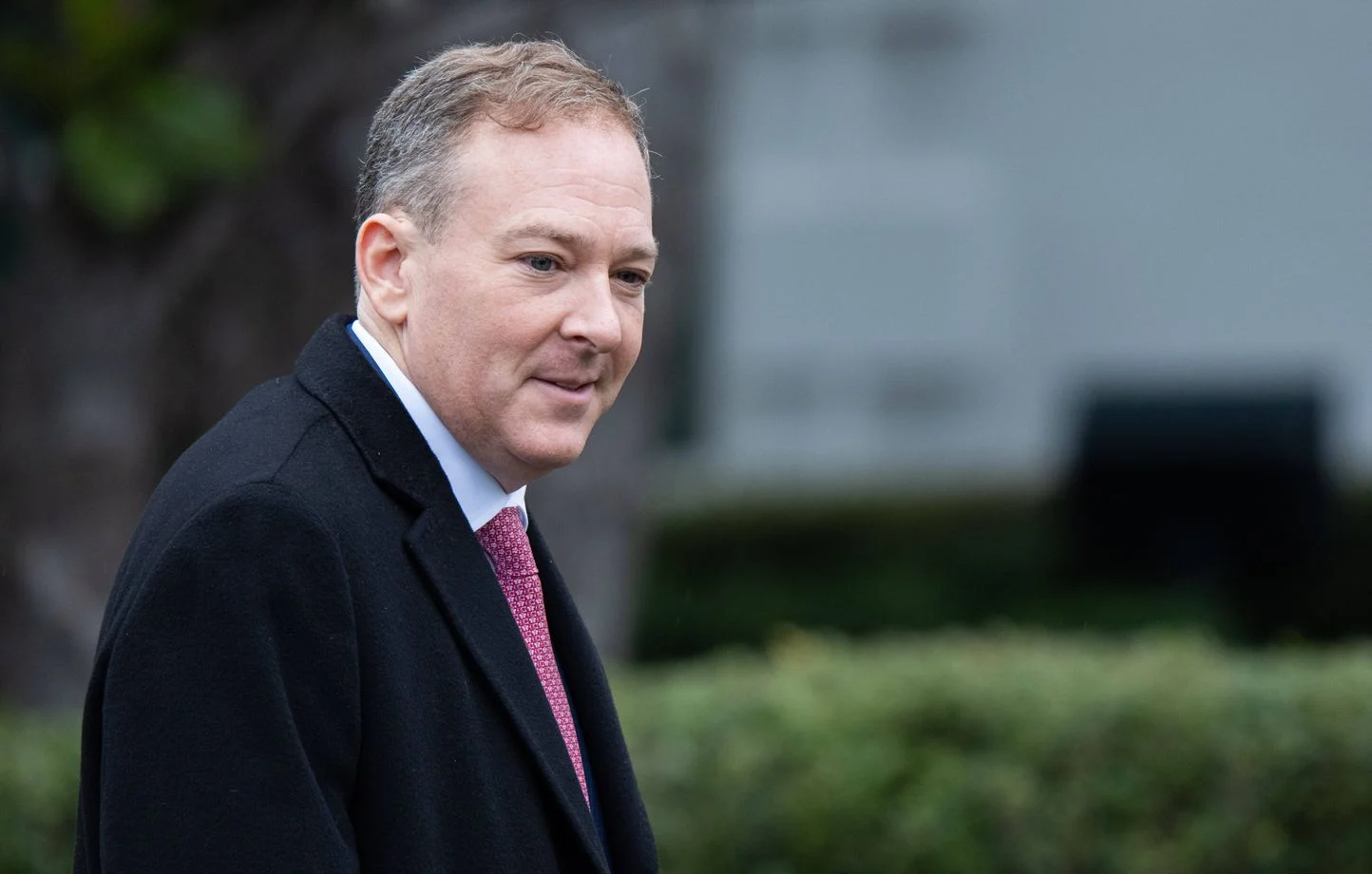 Etats-Unis : Qui est Lee Zeldin, pressenti pour remplacer Pam Bondi au DOJ, virée par Trump ?