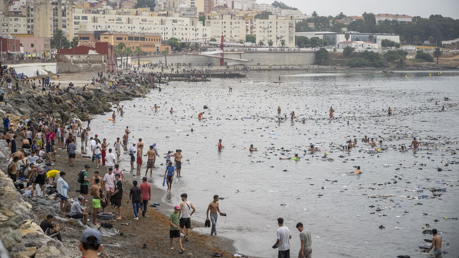 Une nouvelle ONG critique "l'absence de communication officielle marocaine", après l'afflux de migrants marocains dans l'enclave espagnole de Ceuta: