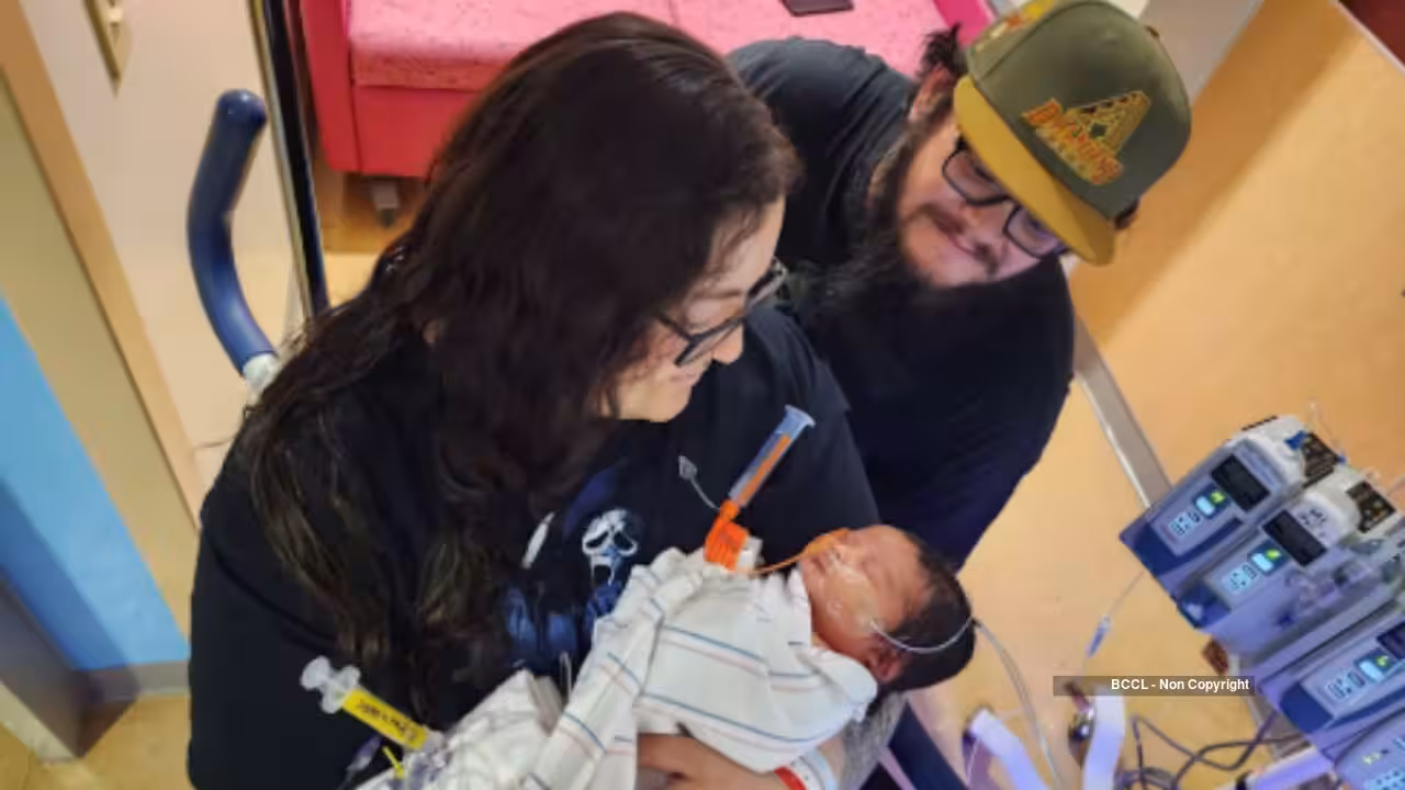An Arizona baby stopped breathing during a post-office visit; former nurse Mary Schwarz performed CPR and helped restore her breathing on the way to hospital
